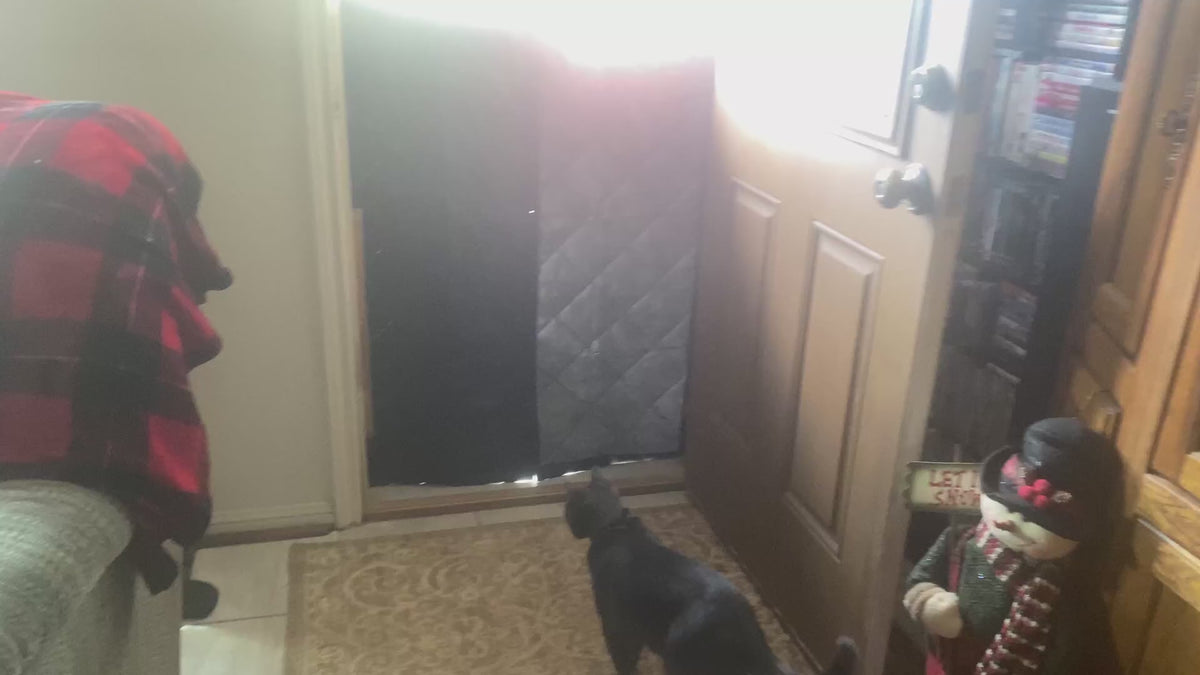 Watch before purchase: reviewer walks through the Fillis clear-window thermal door curtain, the magnetic seam and the quality of the quilted panel